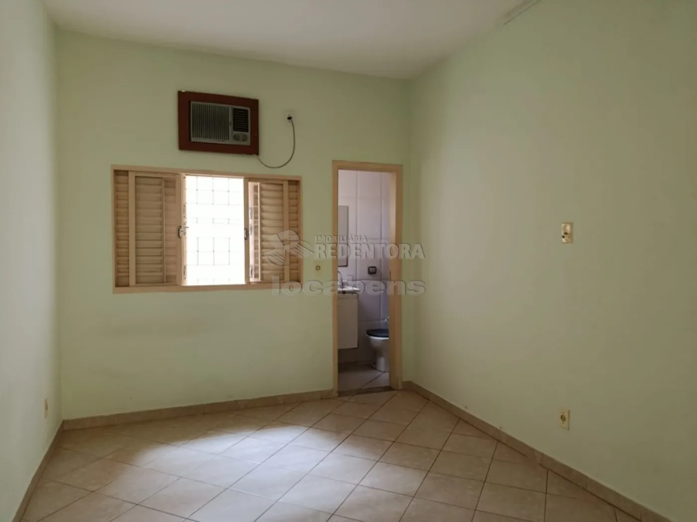Alugar Casa / Padr&atilde;o em S&atilde;o Jos&eacute; do Rio Preto R$ 1.600,00 - Foto 9