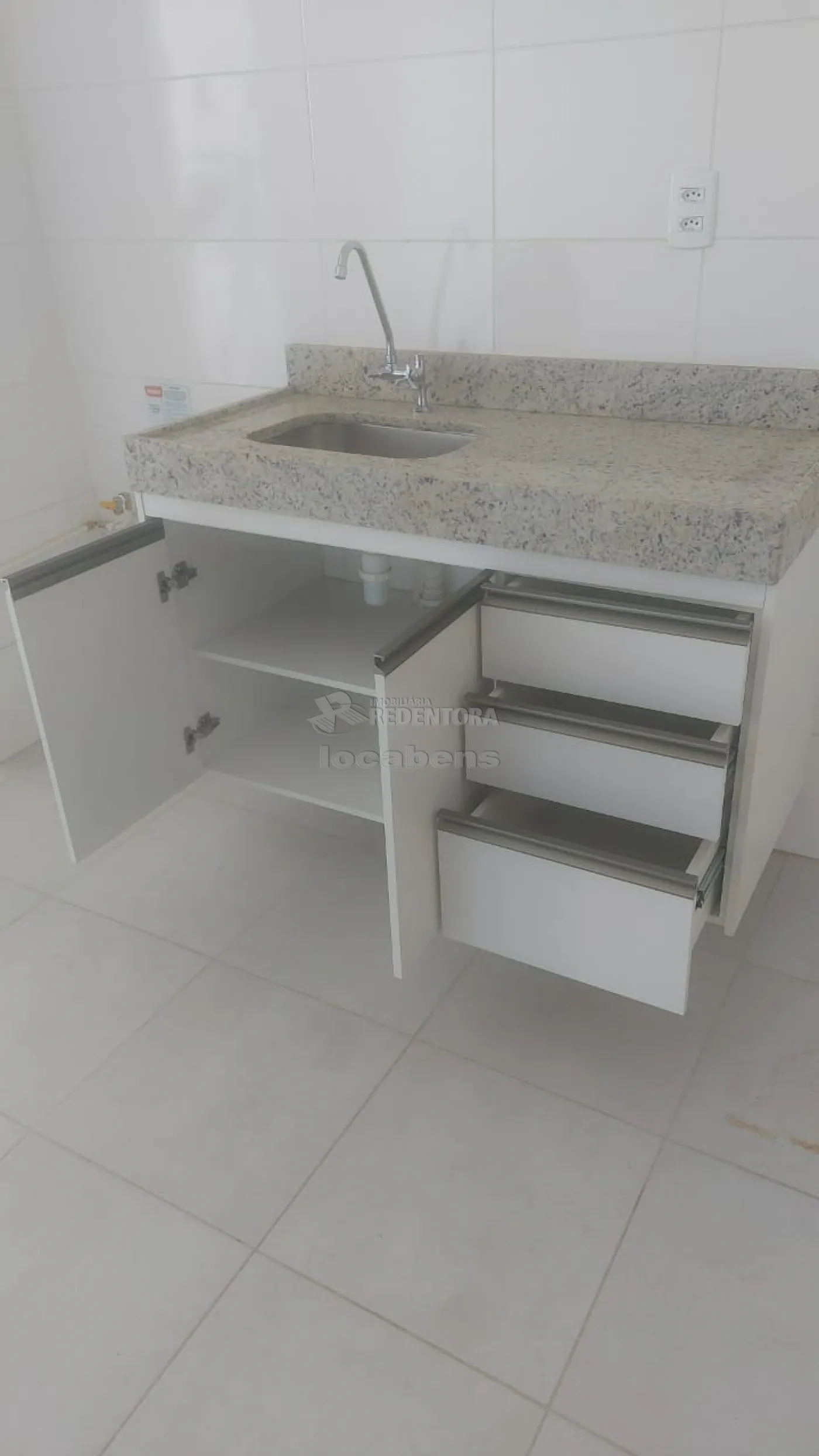 Alugar Apartamento / Padr&atilde;o em S&atilde;o Jos&eacute; do Rio Preto R$ 1.200,00 - Foto 18