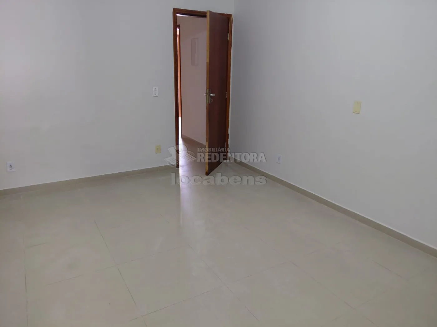 Alugar Casa / Padr&atilde;o em S&atilde;o Jos&eacute; do Rio Preto R$ 2.500,00 - Foto 17