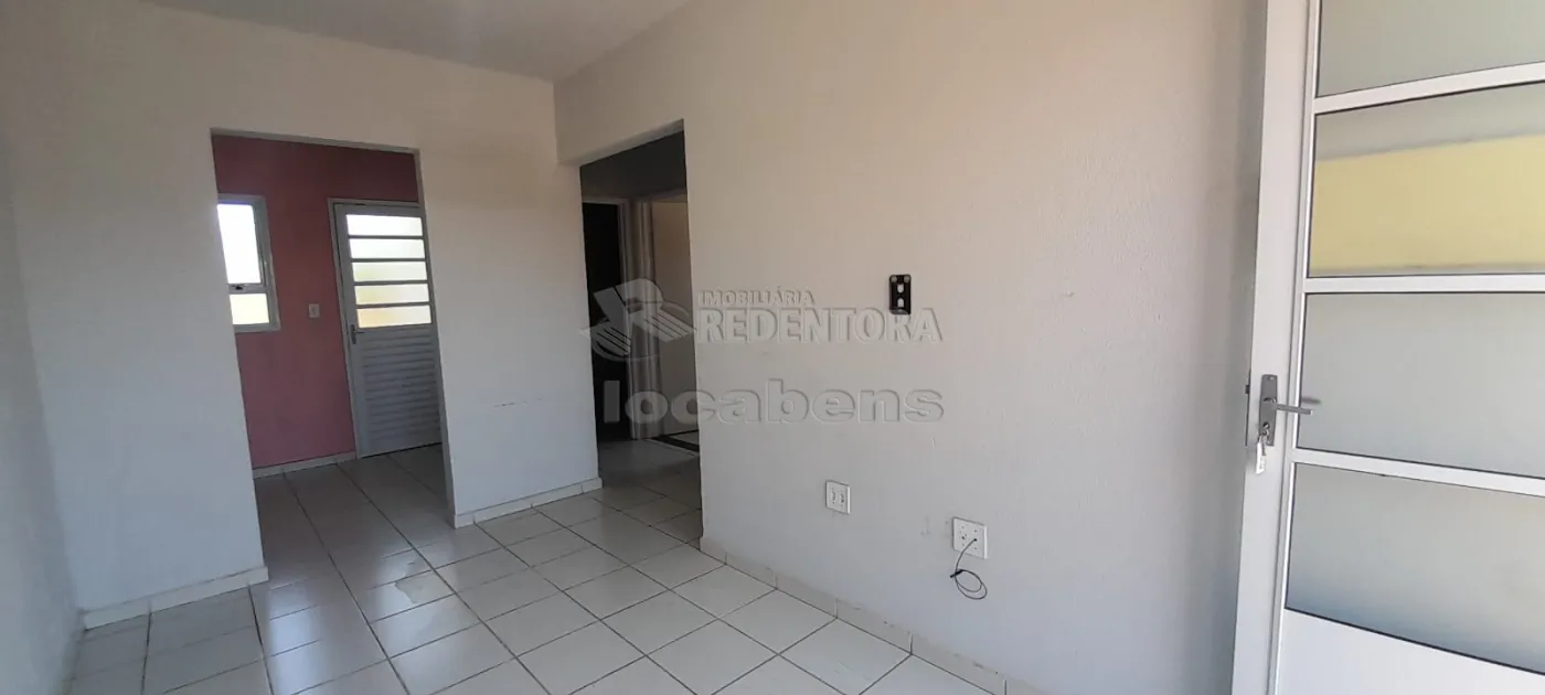 Alugar Casa / Padr&atilde;o em S&atilde;o Jos&eacute; do Rio Preto R$ 1.300,00 - Foto 1