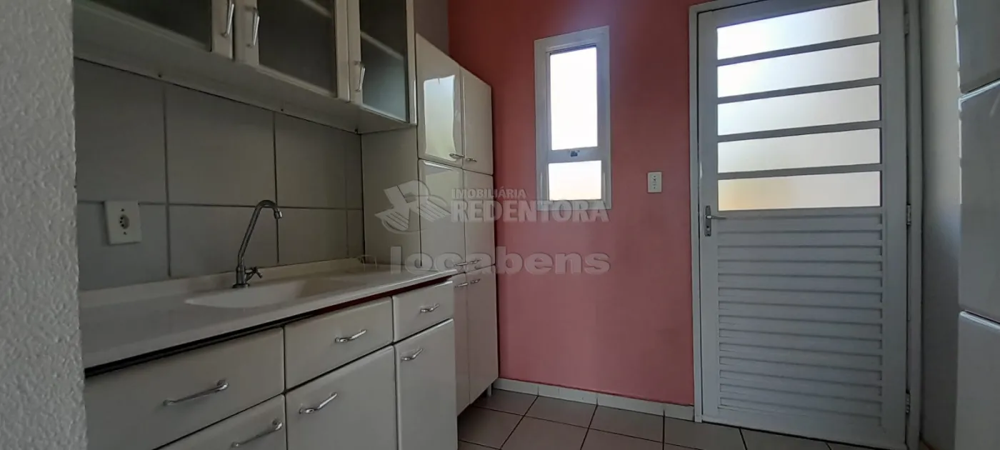 Alugar Casa / Padr&atilde;o em S&atilde;o Jos&eacute; do Rio Preto R$ 1.300,00 - Foto 5