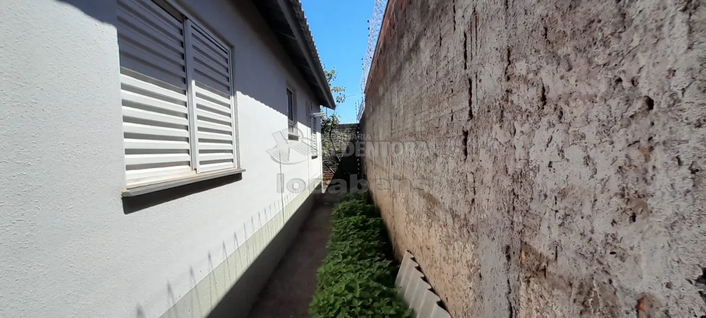 Alugar Casa / Padr&atilde;o em S&atilde;o Jos&eacute; do Rio Preto R$ 1.300,00 - Foto 11