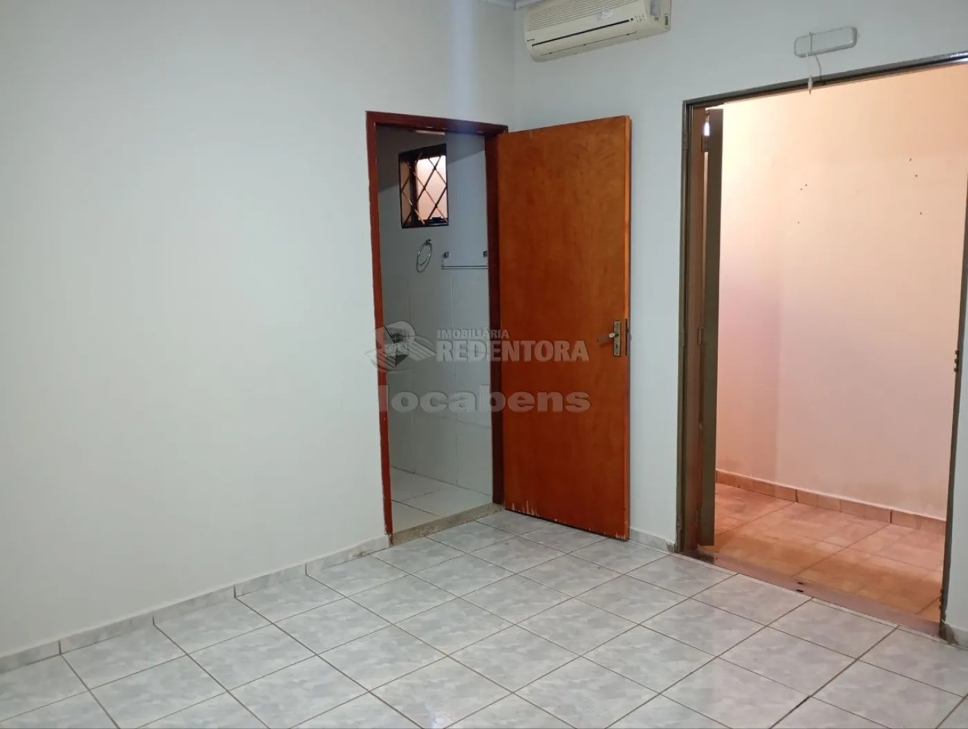 Comprar Casa / Padr&atilde;o em Ol&iacute;mpia R$ 300.000,00 - Foto 4