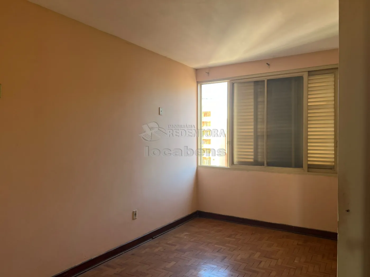 Alugar Apartamento / Padr&atilde;o em S&atilde;o Jos&eacute; do Rio Preto R$ 700,00 - Foto 12