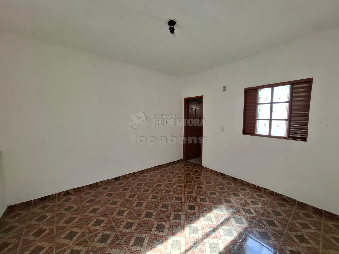 Alugar Casa / Padr&atilde;o em S&atilde;o Jos&eacute; do Rio Preto R$ 750,00 - Foto 5