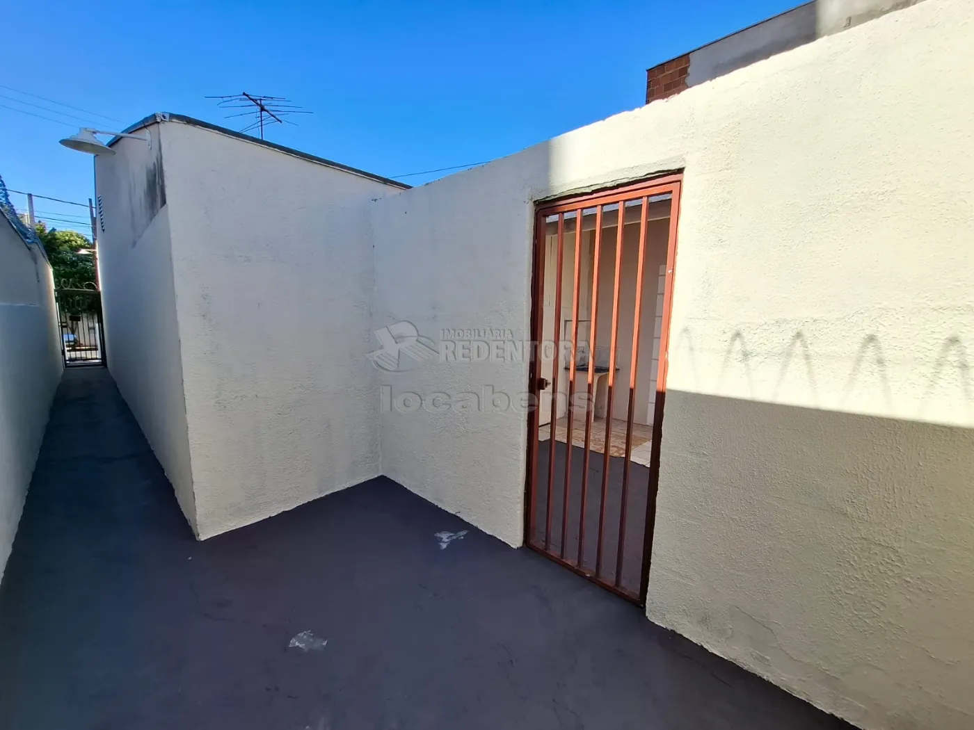 Alugar Casa / Padr&atilde;o em S&atilde;o Jos&eacute; do Rio Preto R$ 750,00 - Foto 12