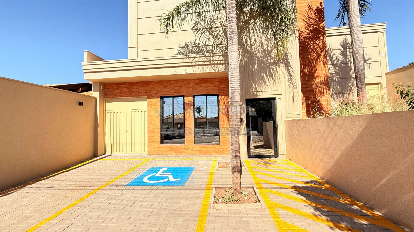 Alugar Comercial / Casa Comercial em S&atilde;o Jos&eacute; do Rio Preto R$ 18.000,00 - Foto 1