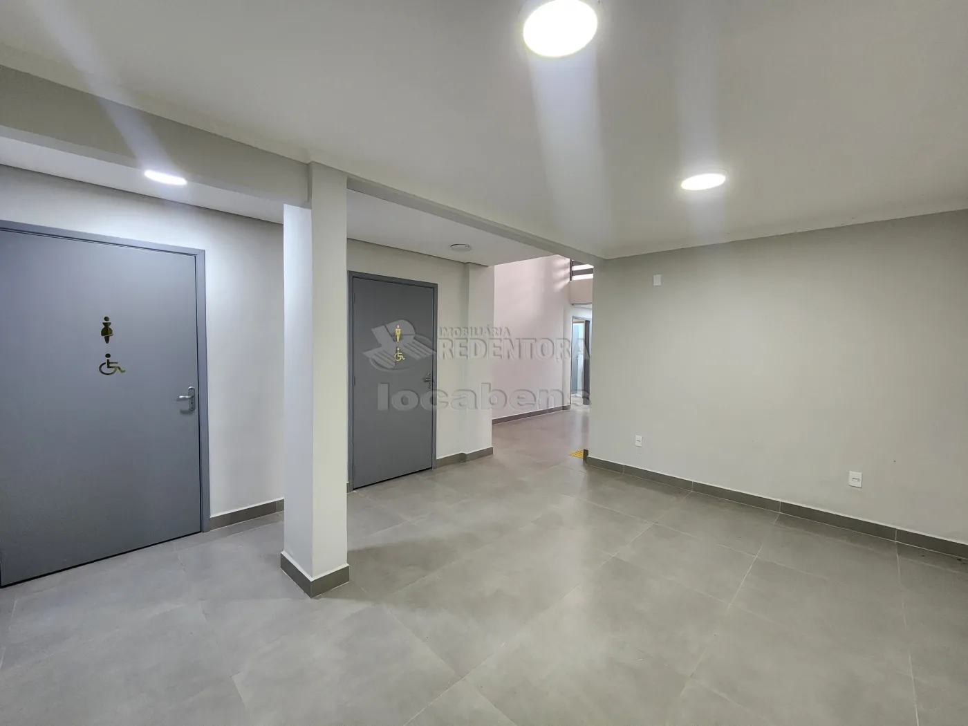 Alugar Comercial / Casa Comercial em S&atilde;o Jos&eacute; do Rio Preto R$ 18.000,00 - Foto 2