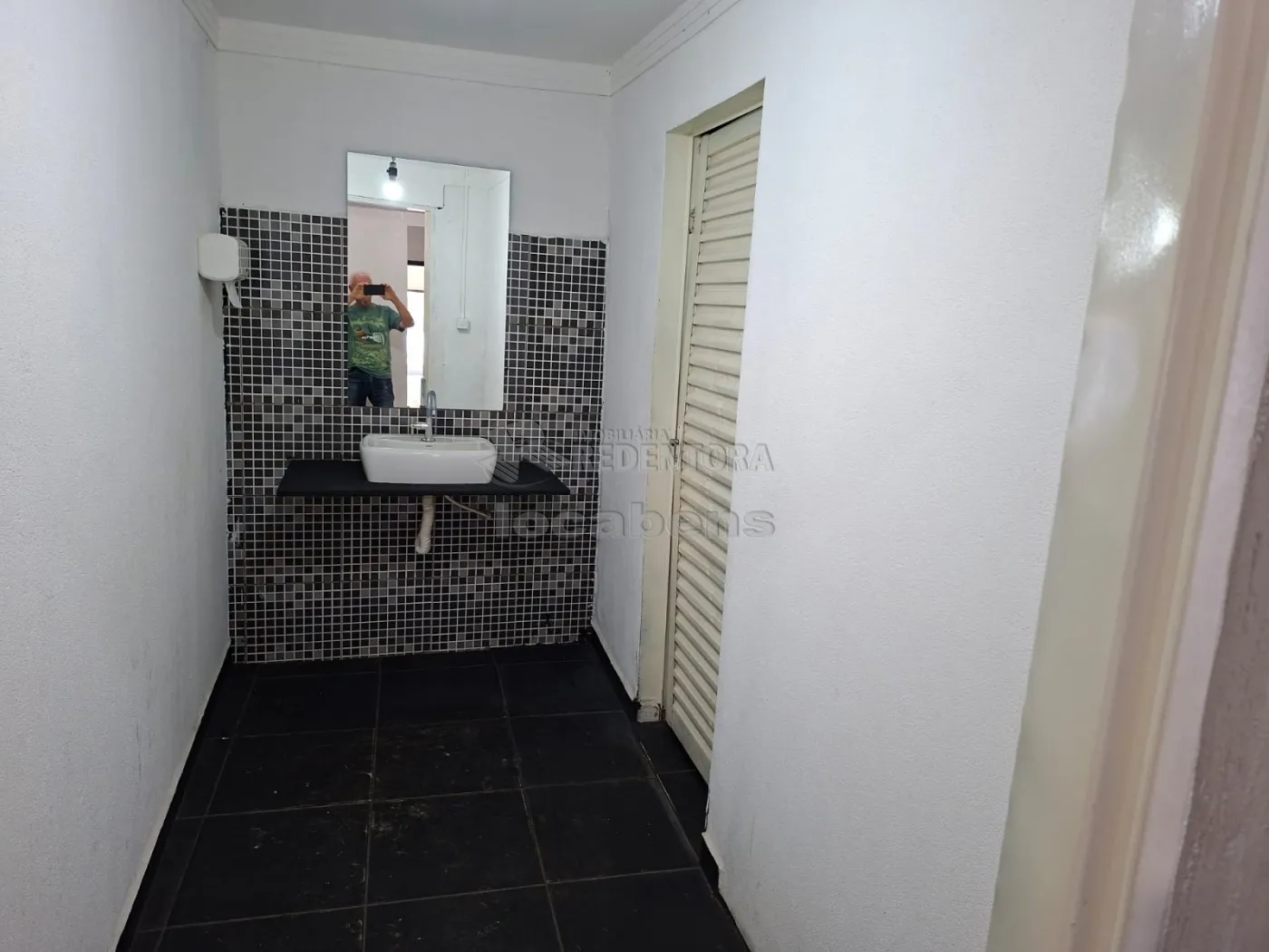 Alugar Comercial / Sal&atilde;o em S&atilde;o Jos&eacute; do Rio Preto R$ 5.000,00 - Foto 2