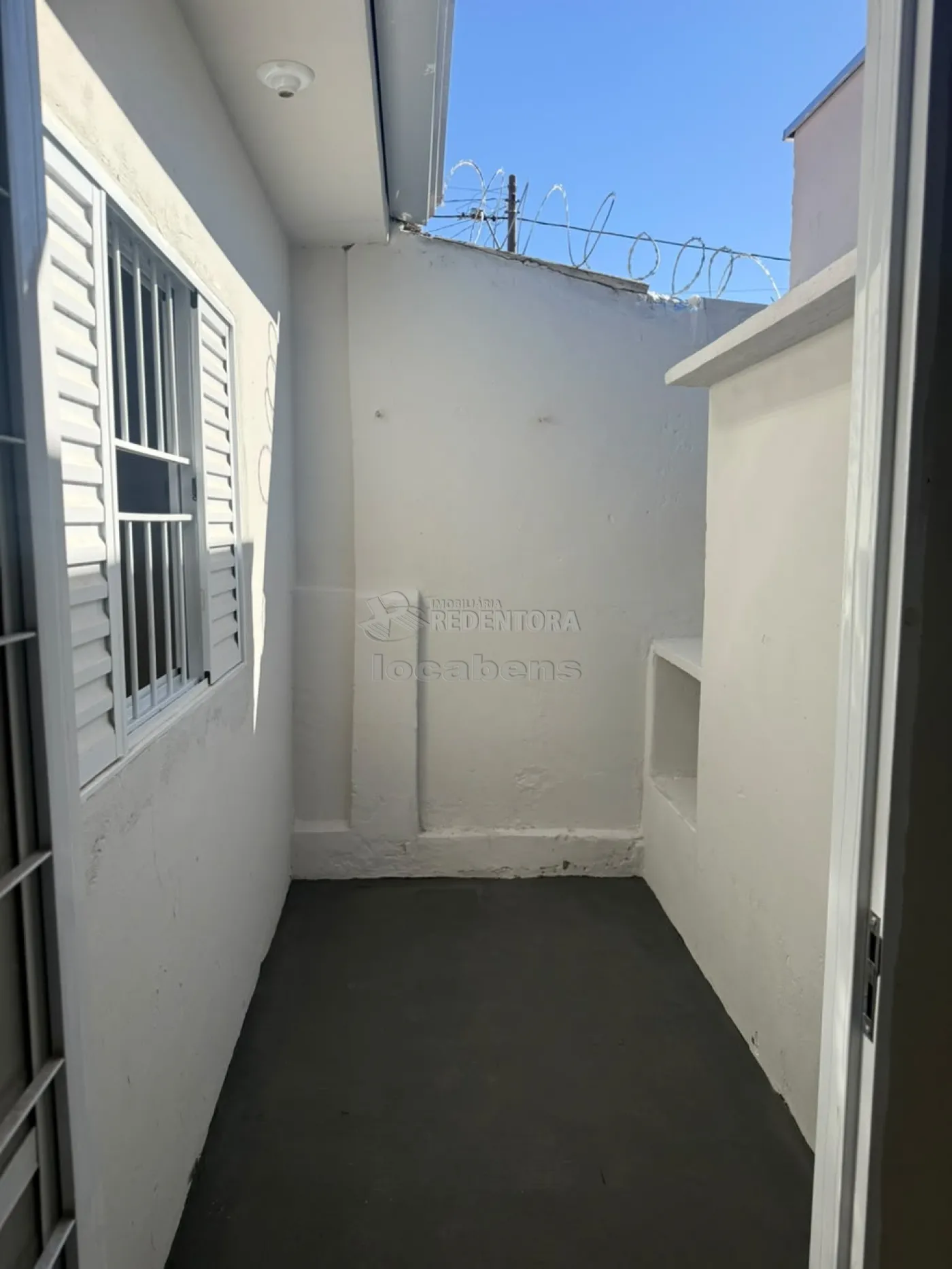 Alugar Casa / Padr&atilde;o em S&atilde;o Jos&eacute; do Rio Preto R$ 1.200,00 - Foto 2
