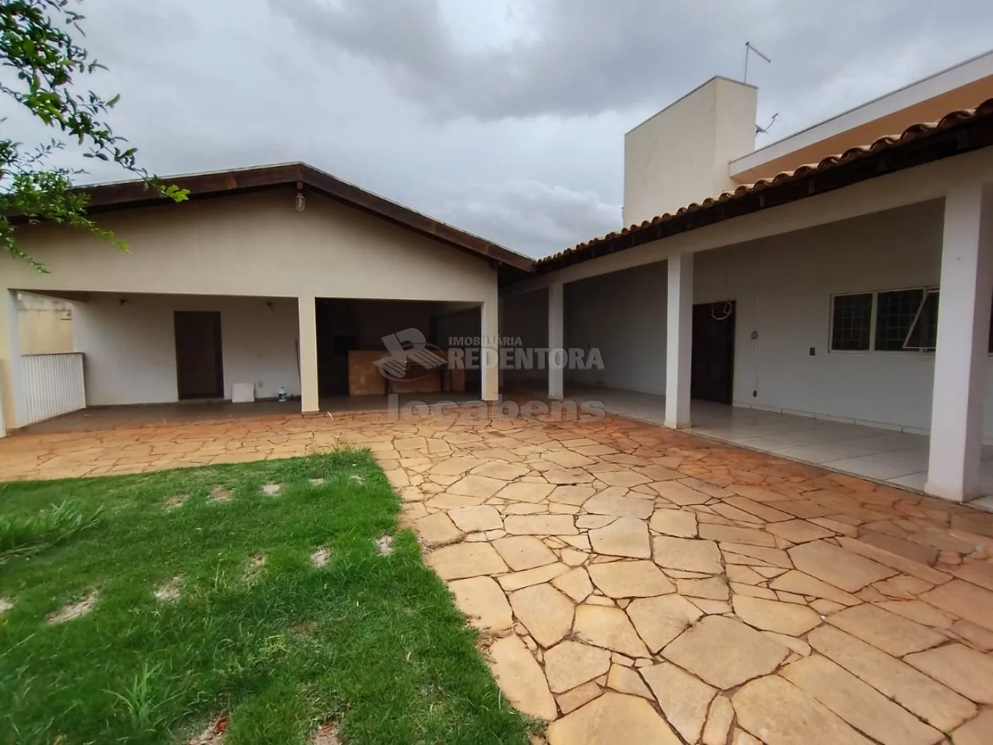 Alugar Casa / Padr&atilde;o em S&atilde;o Jos&eacute; do Rio Preto R$ 2.800,00 - Foto 3