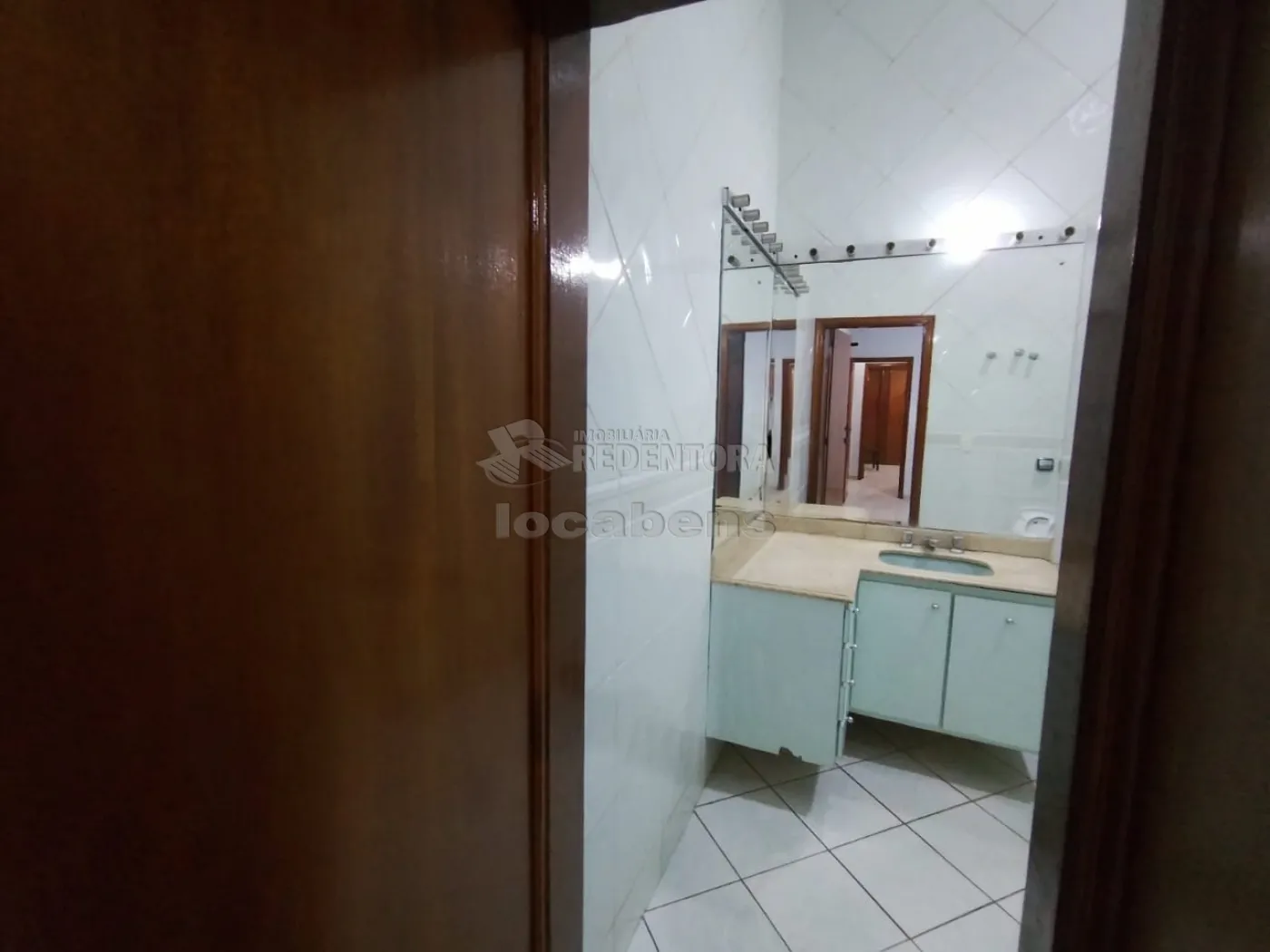 Alugar Casa / Padr&atilde;o em S&atilde;o Jos&eacute; do Rio Preto R$ 2.800,00 - Foto 16