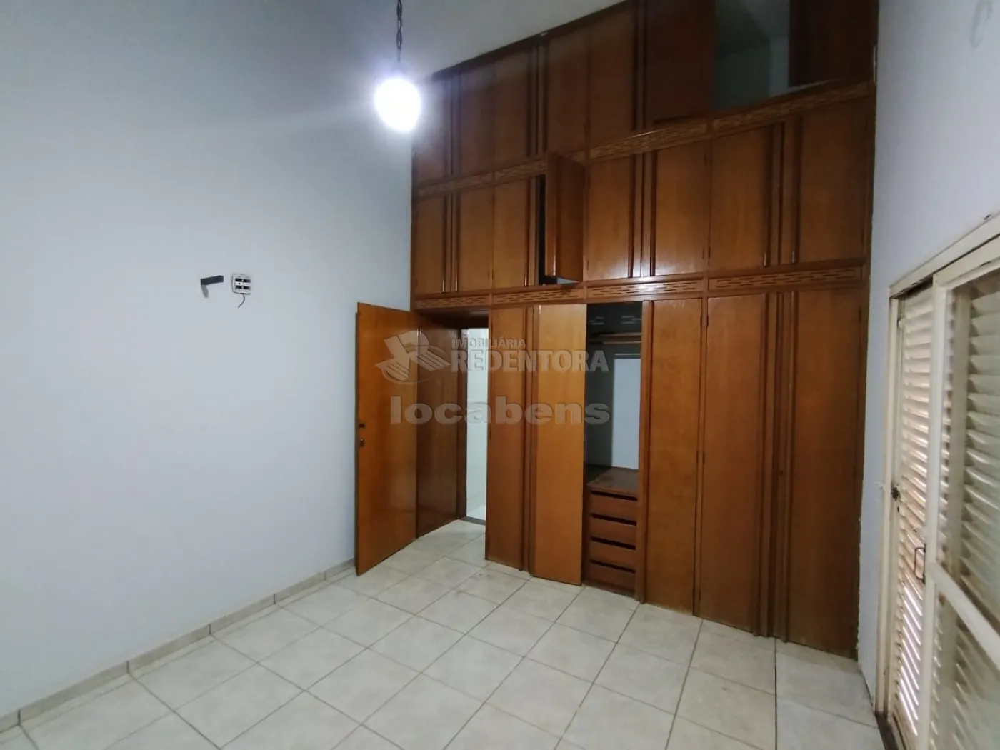 Alugar Casa / Padr&atilde;o em S&atilde;o Jos&eacute; do Rio Preto R$ 2.800,00 - Foto 14