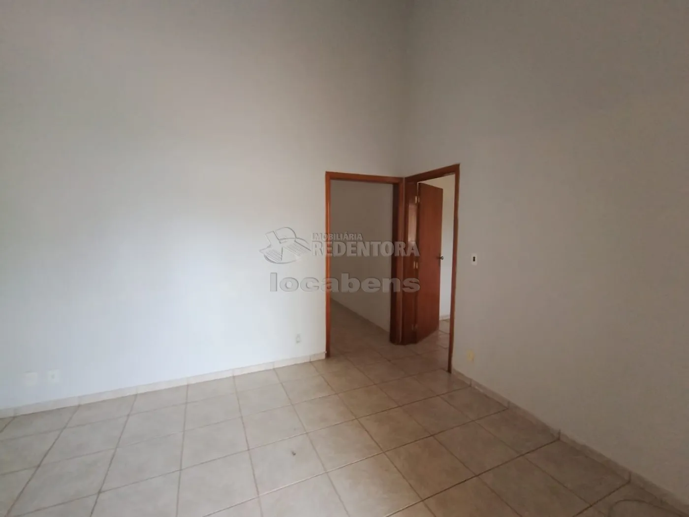 Alugar Casa / Padr&atilde;o em S&atilde;o Jos&eacute; do Rio Preto R$ 2.800,00 - Foto 5