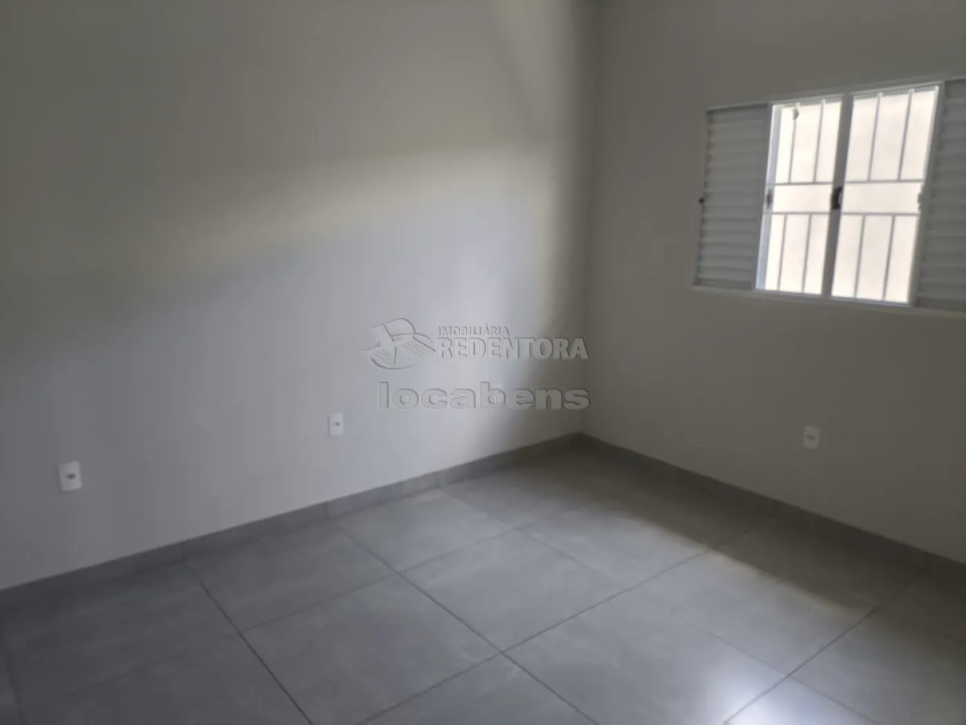 Comprar Casa / Padr&atilde;o em Ol&iacute;mpia R$ 450.000,00 - Foto 1