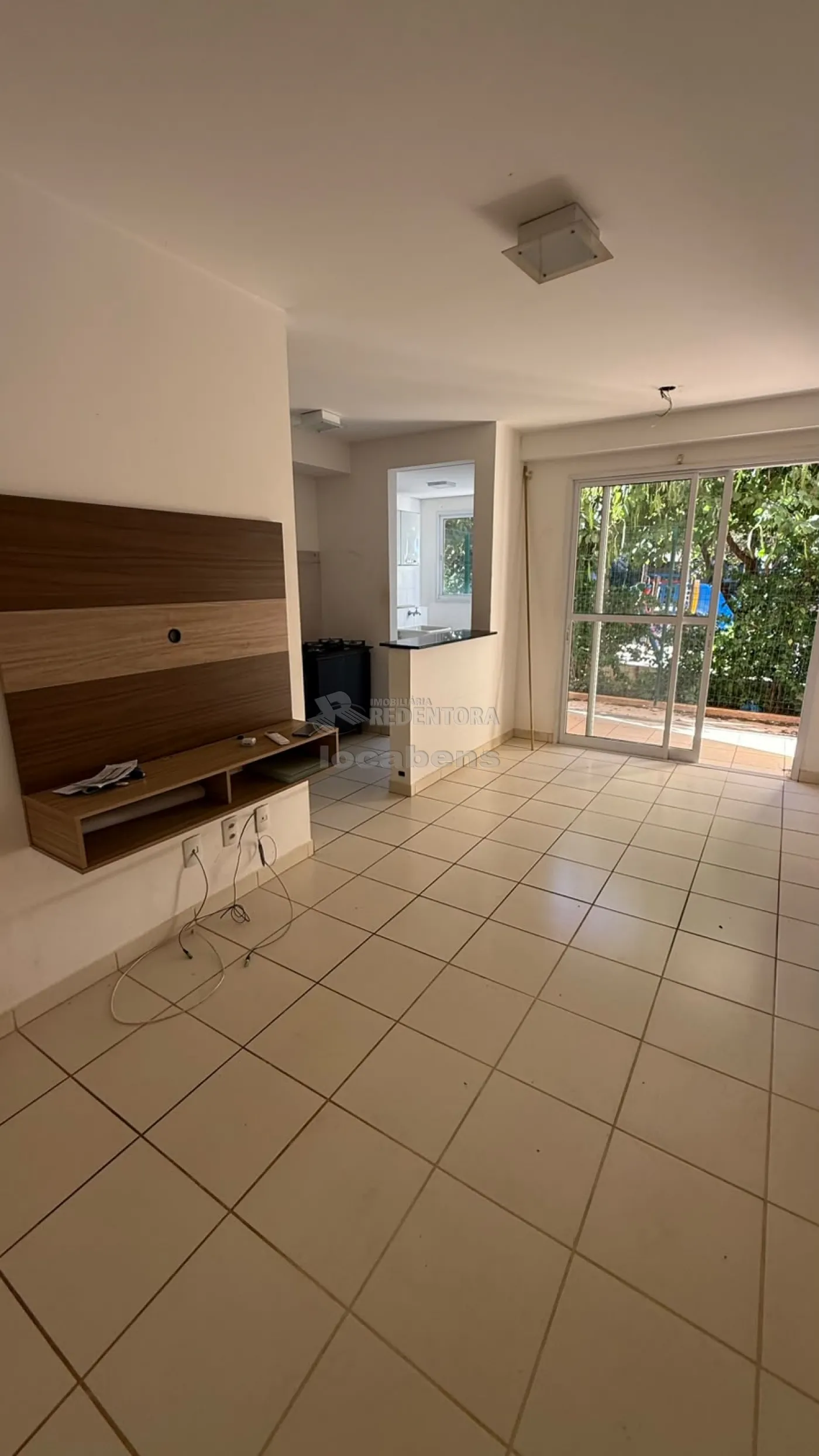 Alugar Apartamento / Padr&atilde;o em S&atilde;o Jos&eacute; do Rio Preto R$ 1.200,00 - Foto 1