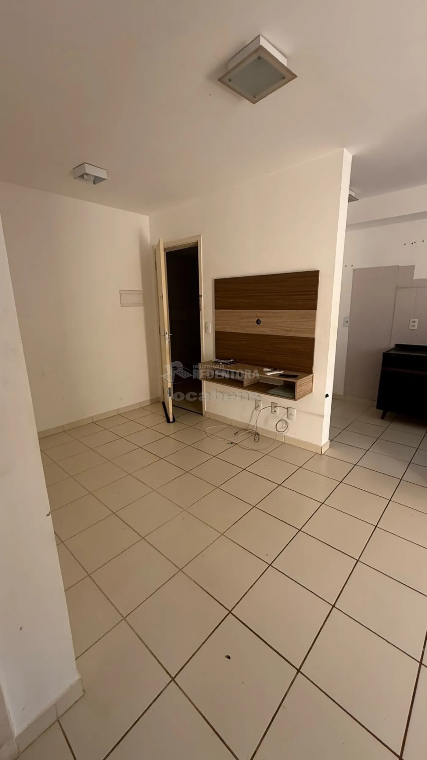 Alugar Apartamento / Padr&atilde;o em S&atilde;o Jos&eacute; do Rio Preto R$ 1.200,00 - Foto 2