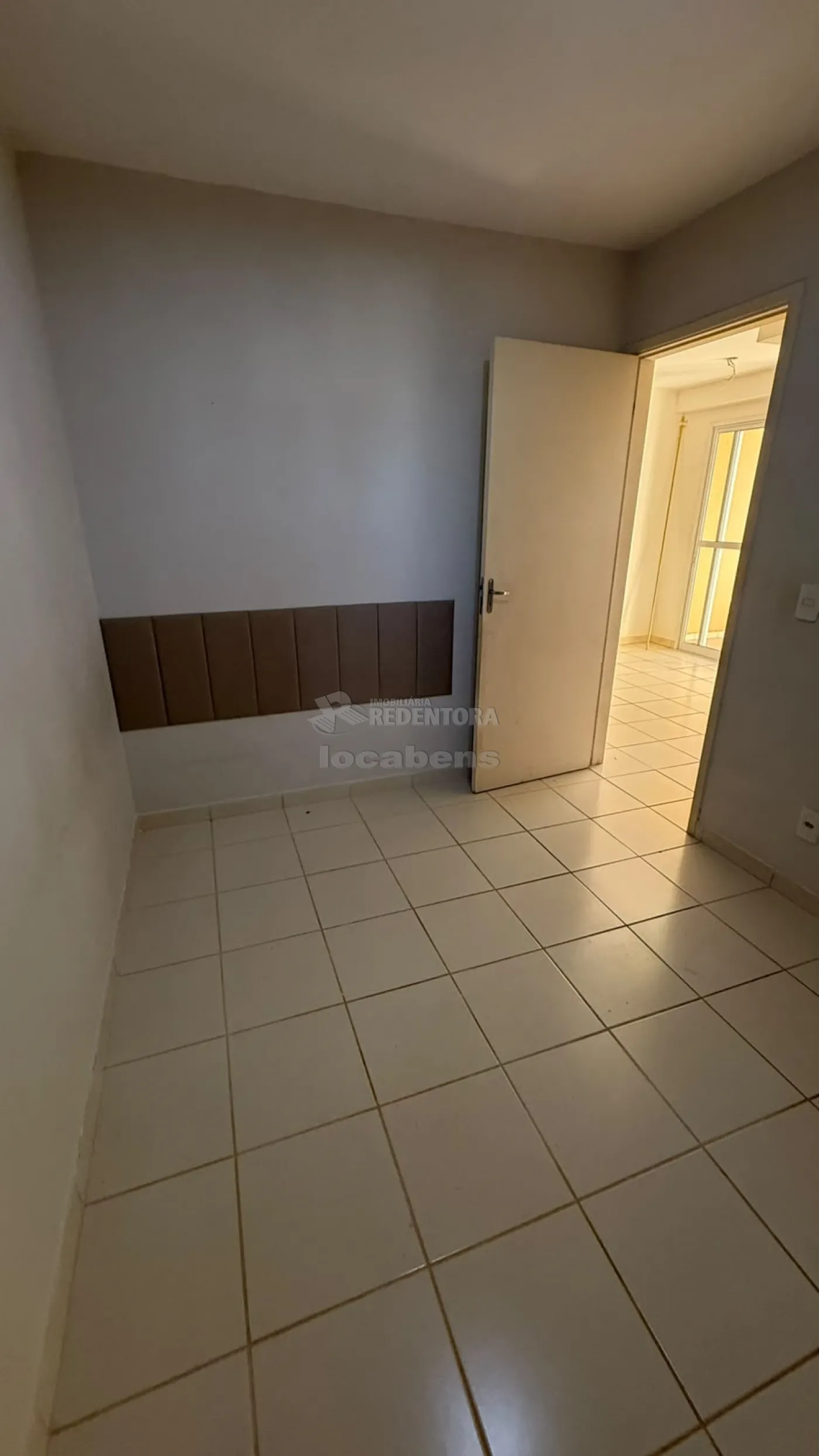 Alugar Apartamento / Padr&atilde;o em S&atilde;o Jos&eacute; do Rio Preto R$ 1.200,00 - Foto 5
