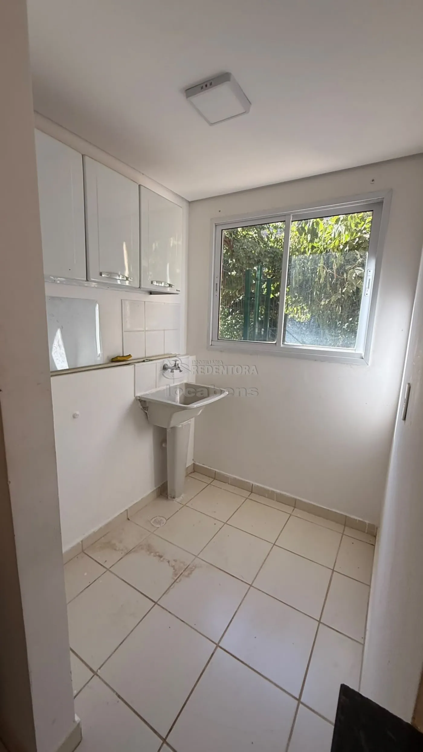 Alugar Apartamento / Padr&atilde;o em S&atilde;o Jos&eacute; do Rio Preto R$ 1.200,00 - Foto 9