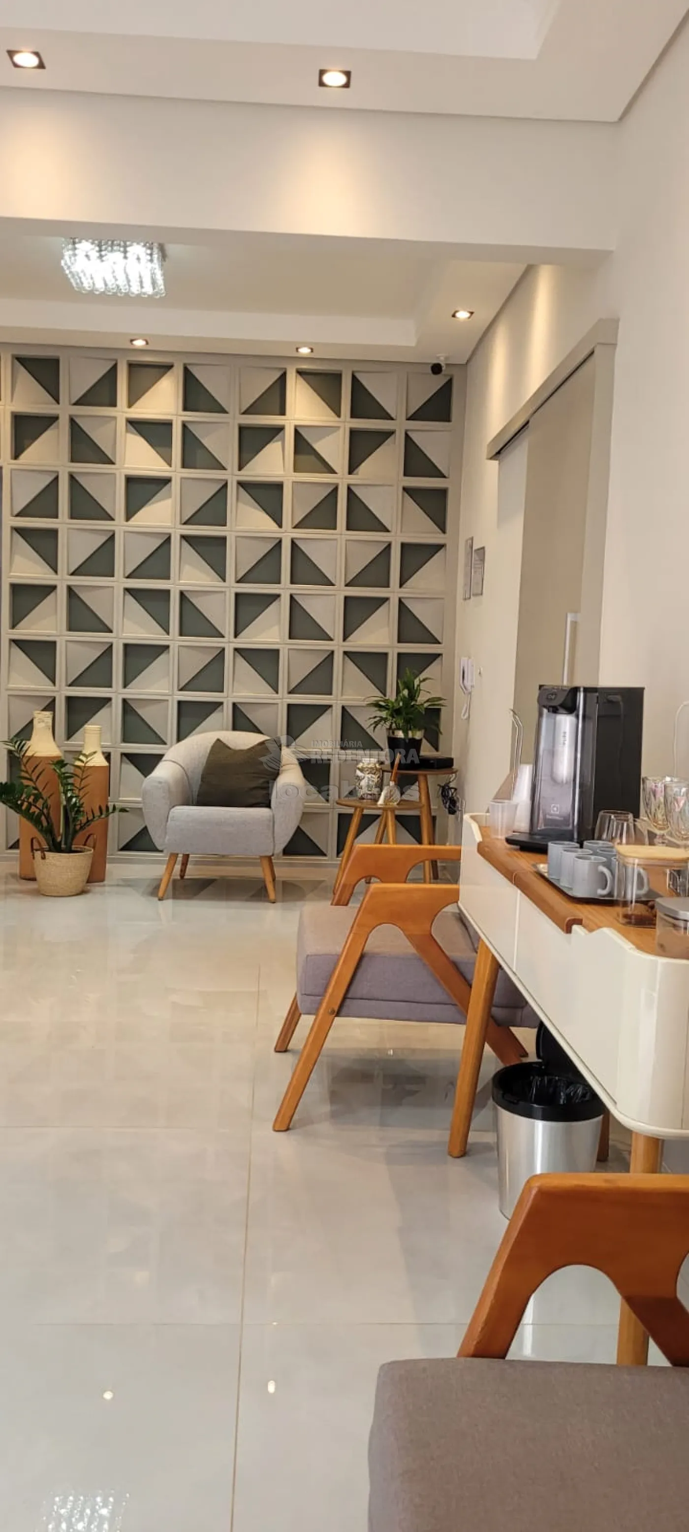 Alugar Comercial / Sala em S&atilde;o Jos&eacute; do Rio Preto R$ 1.900,00 - Foto 1
