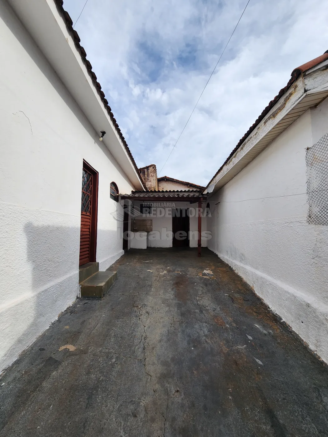 Casa com 3 quartos para aluguel, 60m² — foto 1 de 11