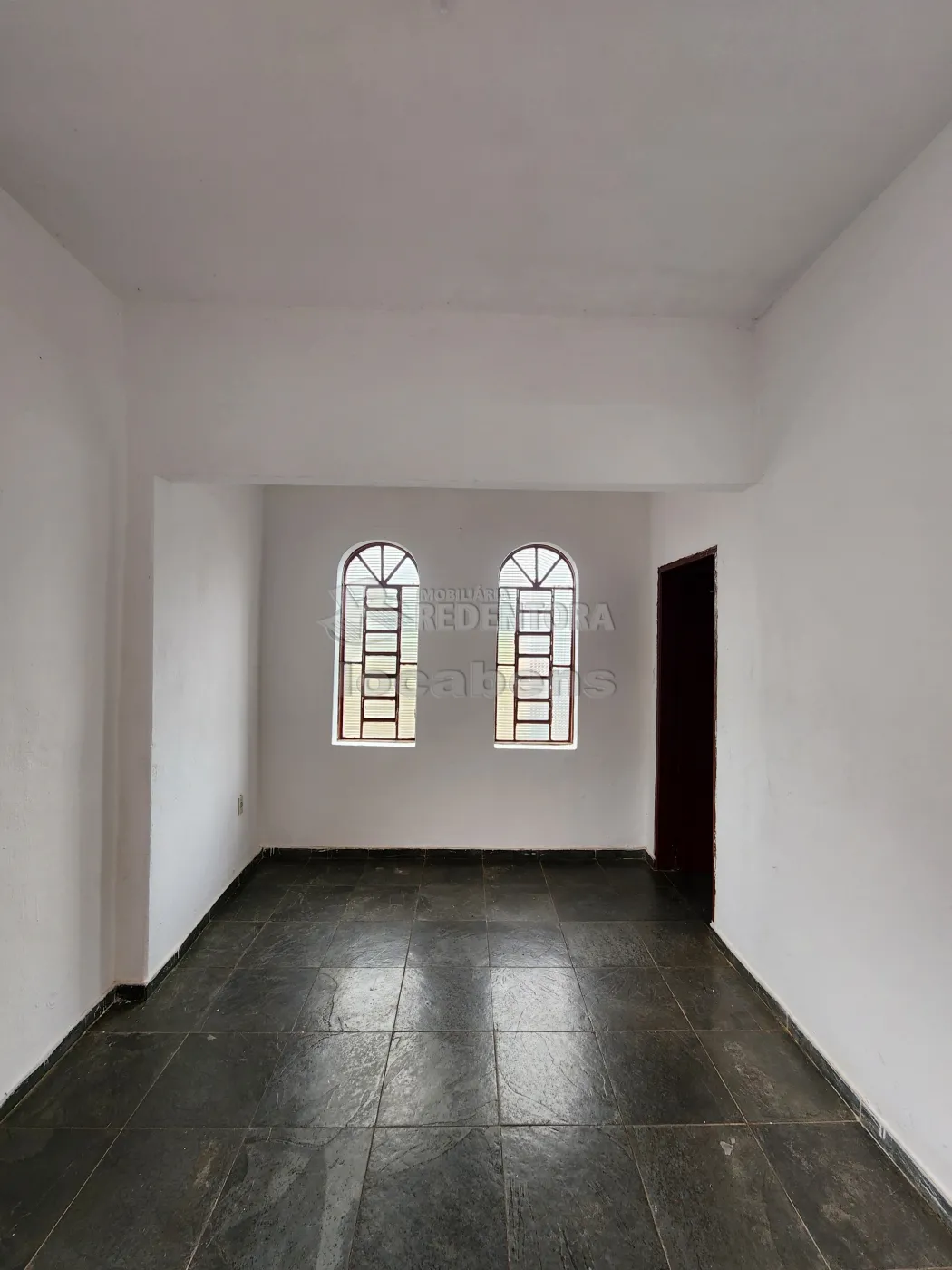 Casa com 3 quartos para aluguel, 60m² — foto 2 de 11