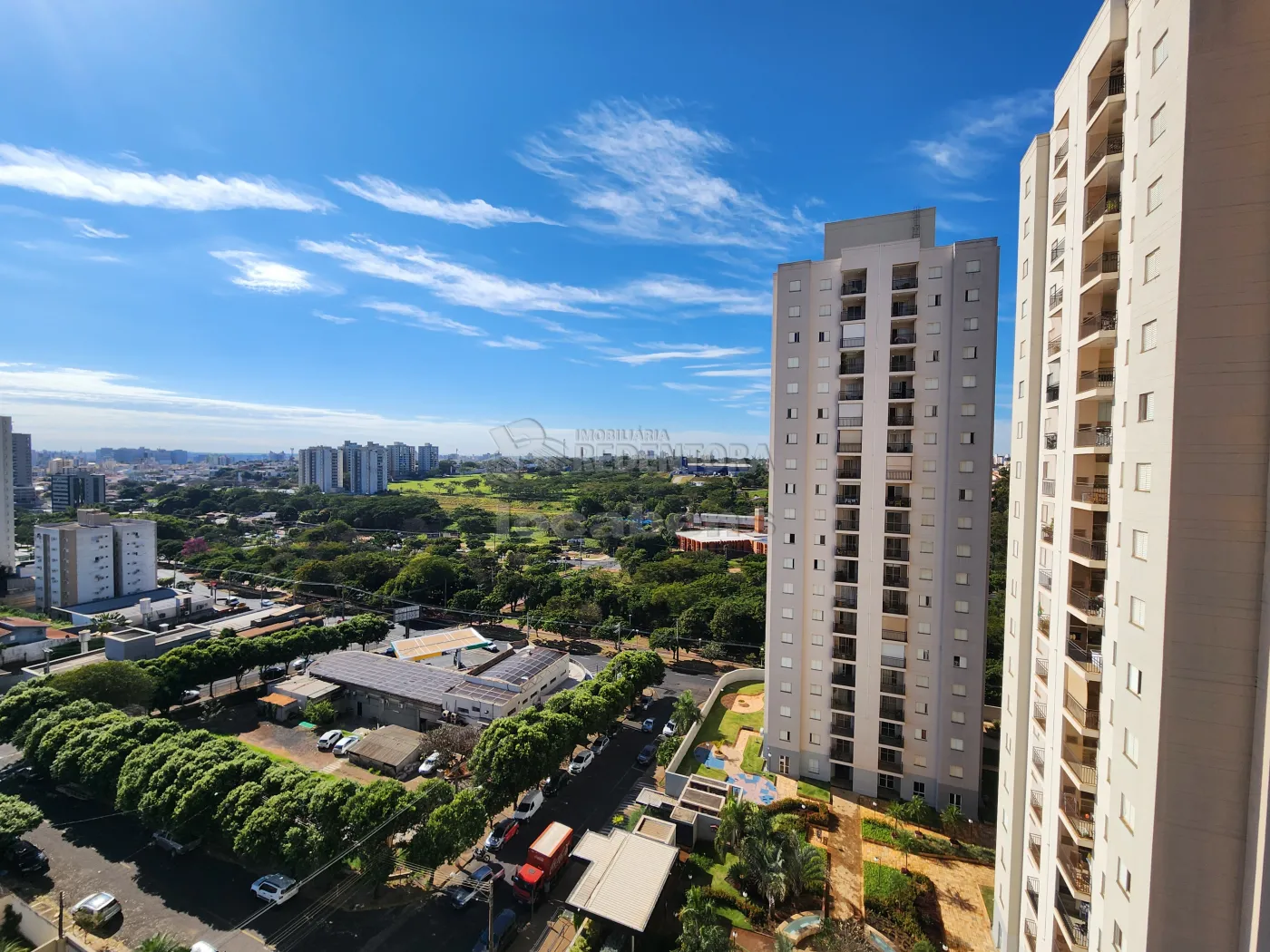Alugar Apartamento / Padr&atilde;o em S&atilde;o Jos&eacute; do Rio Preto R$ 1.900,00 - Foto 4