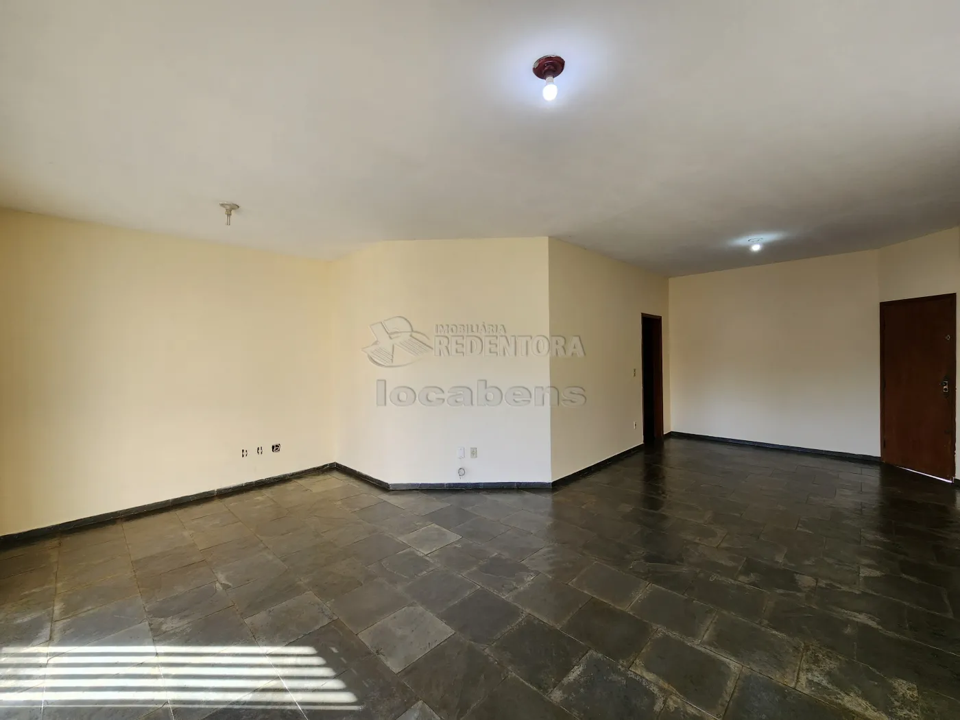 Alugar Casa / Padr&atilde;o em S&atilde;o Jos&eacute; do Rio Preto R$ 3.000,00 - Foto 3