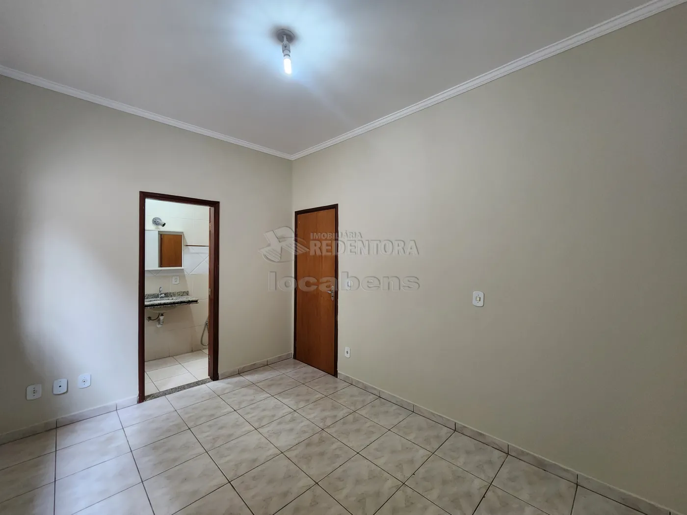 Alugar Casa / Padr&atilde;o em S&atilde;o Jos&eacute; do Rio Preto R$ 1.900,00 - Foto 6
