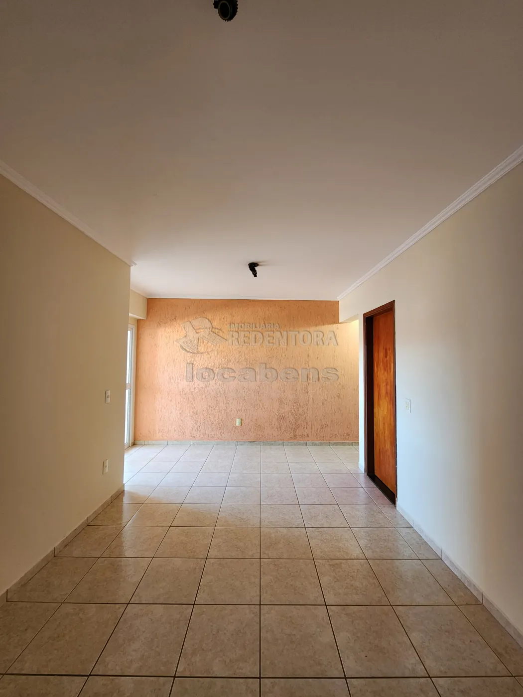 Alugar Apartamento / Padr&atilde;o em S&atilde;o Jos&eacute; do Rio Preto R$ 1.800,00 - Foto 2