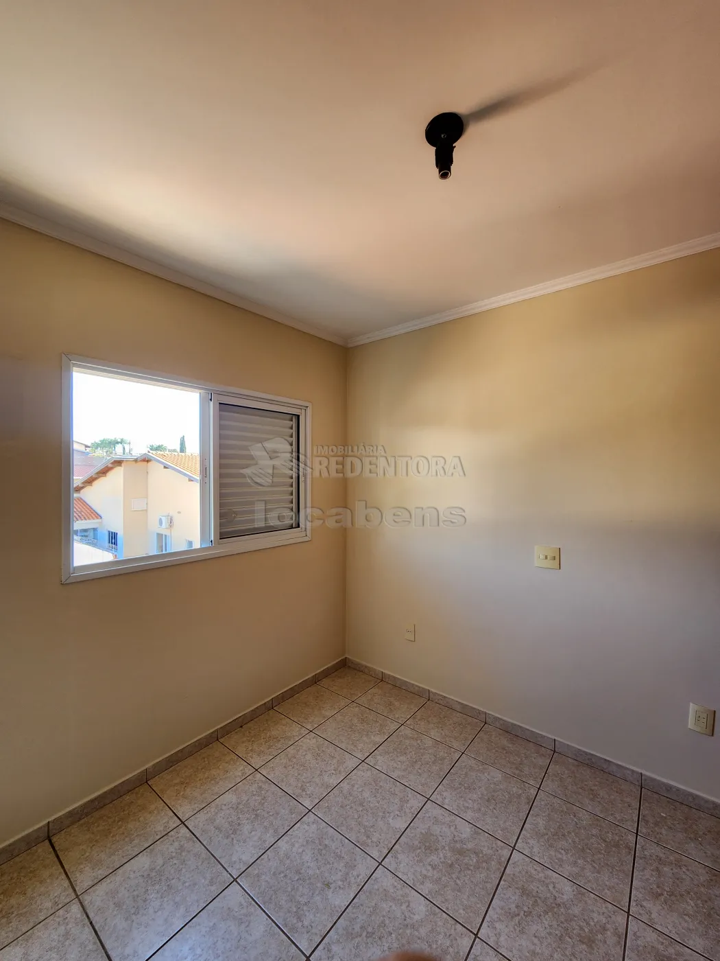 Alugar Apartamento / Padr&atilde;o em S&atilde;o Jos&eacute; do Rio Preto R$ 1.800,00 - Foto 12