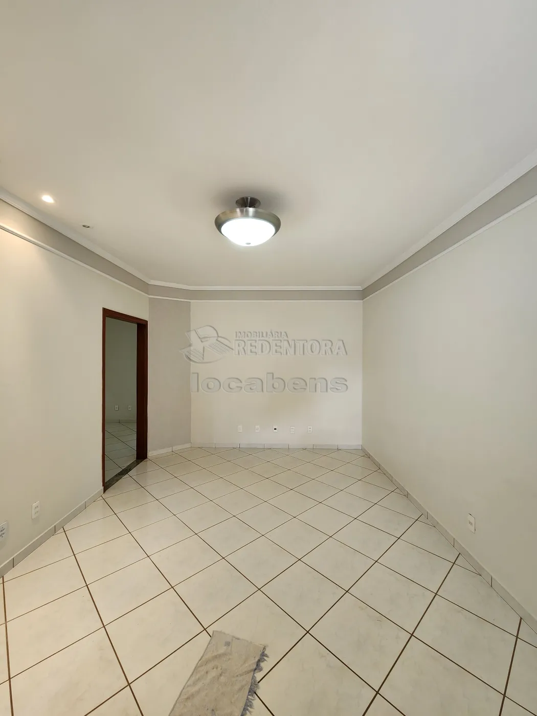 Alugar Casa / Padr&atilde;o em S&atilde;o Jos&eacute; do Rio Preto R$ 4.000,00 - Foto 1