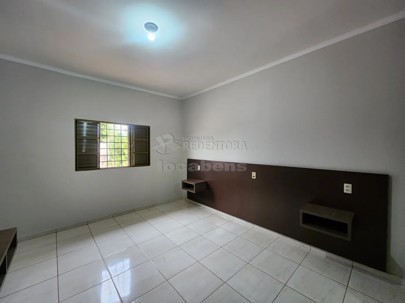 Alugar Casa / Padr&atilde;o em S&atilde;o Jos&eacute; do Rio Preto R$ 1.400,00 - Foto 5