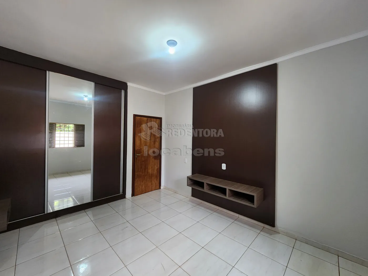 Alugar Casa / Padr&atilde;o em S&atilde;o Jos&eacute; do Rio Preto R$ 1.400,00 - Foto 6