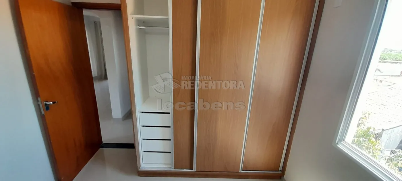 Alugar Apartamento / Padr&atilde;o em S&atilde;o Jos&eacute; do Rio Preto R$ 2.100,00 - Foto 4