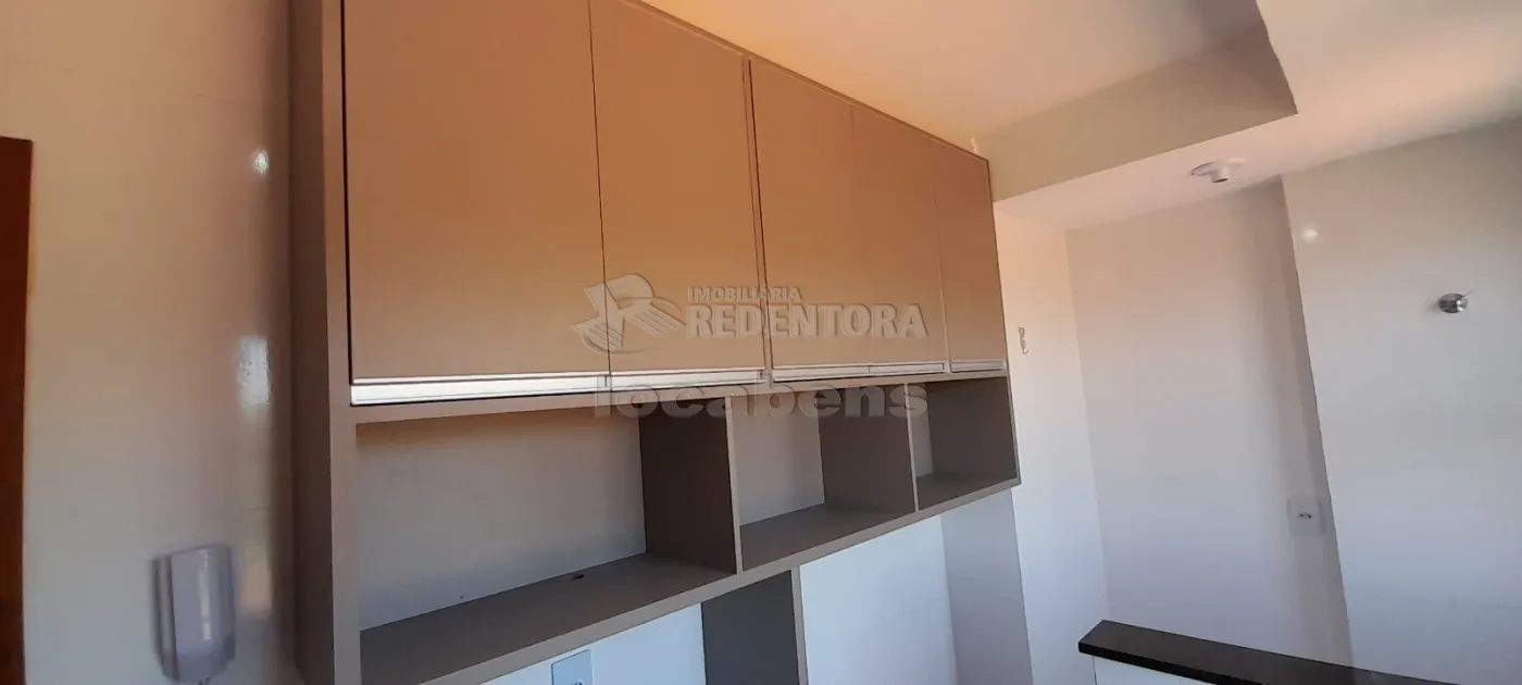 Alugar Apartamento / Padr&atilde;o em S&atilde;o Jos&eacute; do Rio Preto R$ 2.100,00 - Foto 20