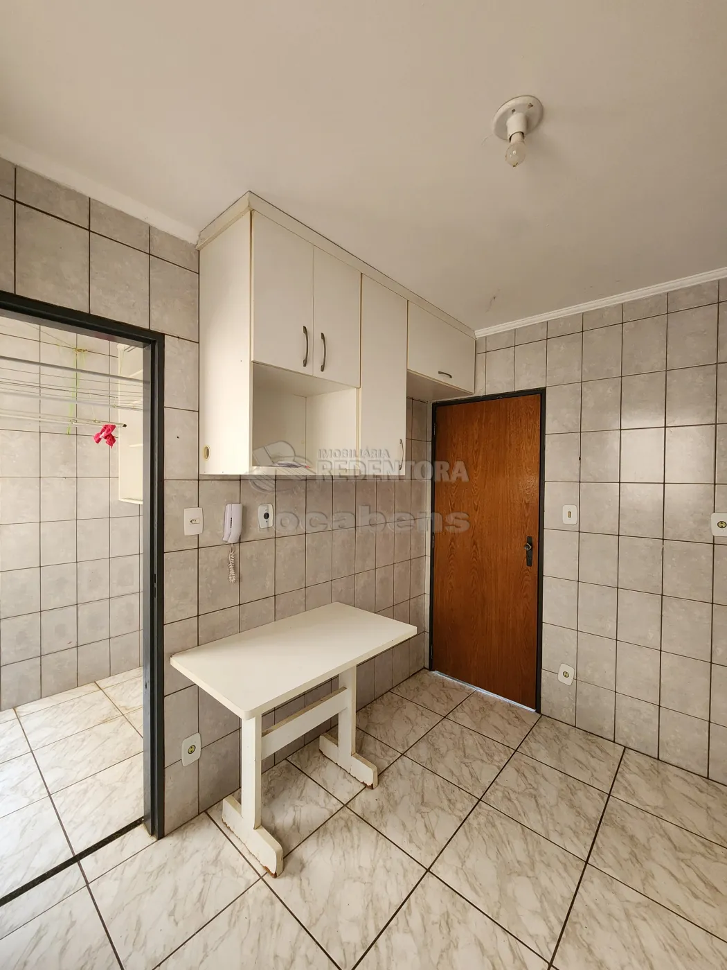 Alugar Apartamento / Padr&atilde;o em S&atilde;o Jos&eacute; do Rio Preto R$ 850,00 - Foto 5