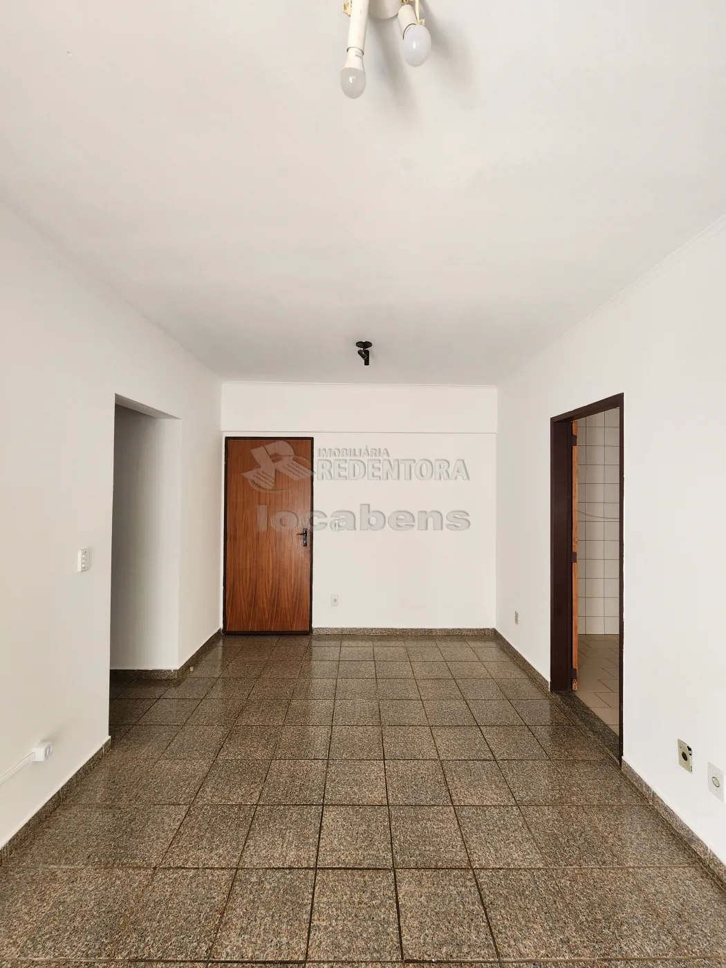 Alugar Apartamento / Padr&atilde;o em S&atilde;o Jos&eacute; do Rio Preto R$ 700,00 - Foto 2
