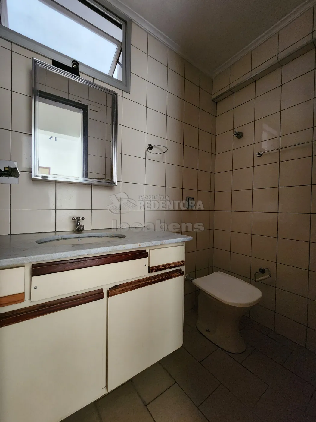 Alugar Apartamento / Padr&atilde;o em S&atilde;o Jos&eacute; do Rio Preto R$ 700,00 - Foto 7