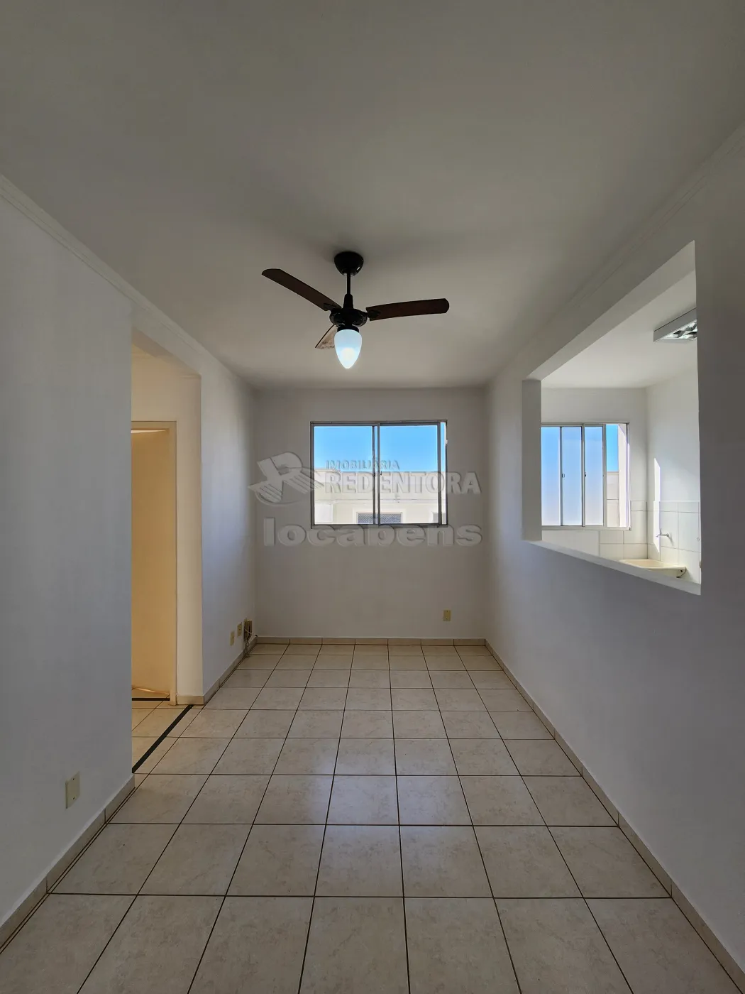 Alugar Apartamento / Padr&atilde;o em S&atilde;o Jos&eacute; do Rio Preto R$ 900,00 - Foto 1