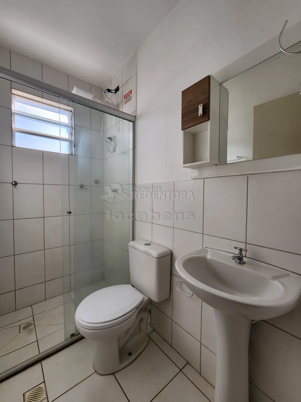 Alugar Apartamento / Padr&atilde;o em S&atilde;o Jos&eacute; do Rio Preto R$ 900,00 - Foto 6