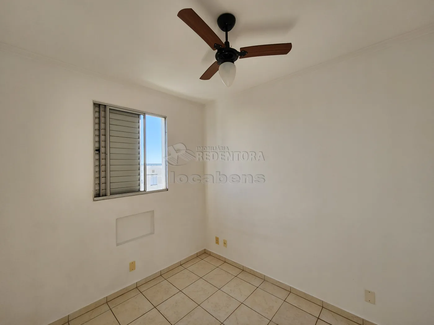 Alugar Apartamento / Padr&atilde;o em S&atilde;o Jos&eacute; do Rio Preto R$ 900,00 - Foto 7