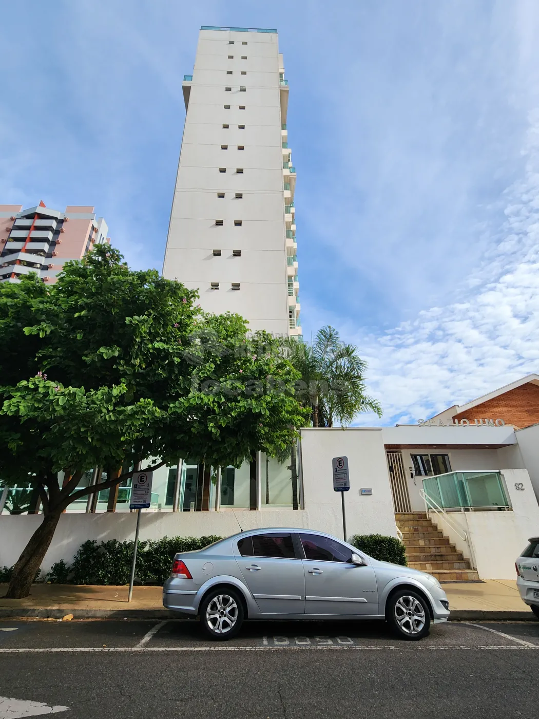 Alugar Apartamento / Padr&atilde;o em S&atilde;o Jos&eacute; do Rio Preto R$ 1.600,00 - Foto 2