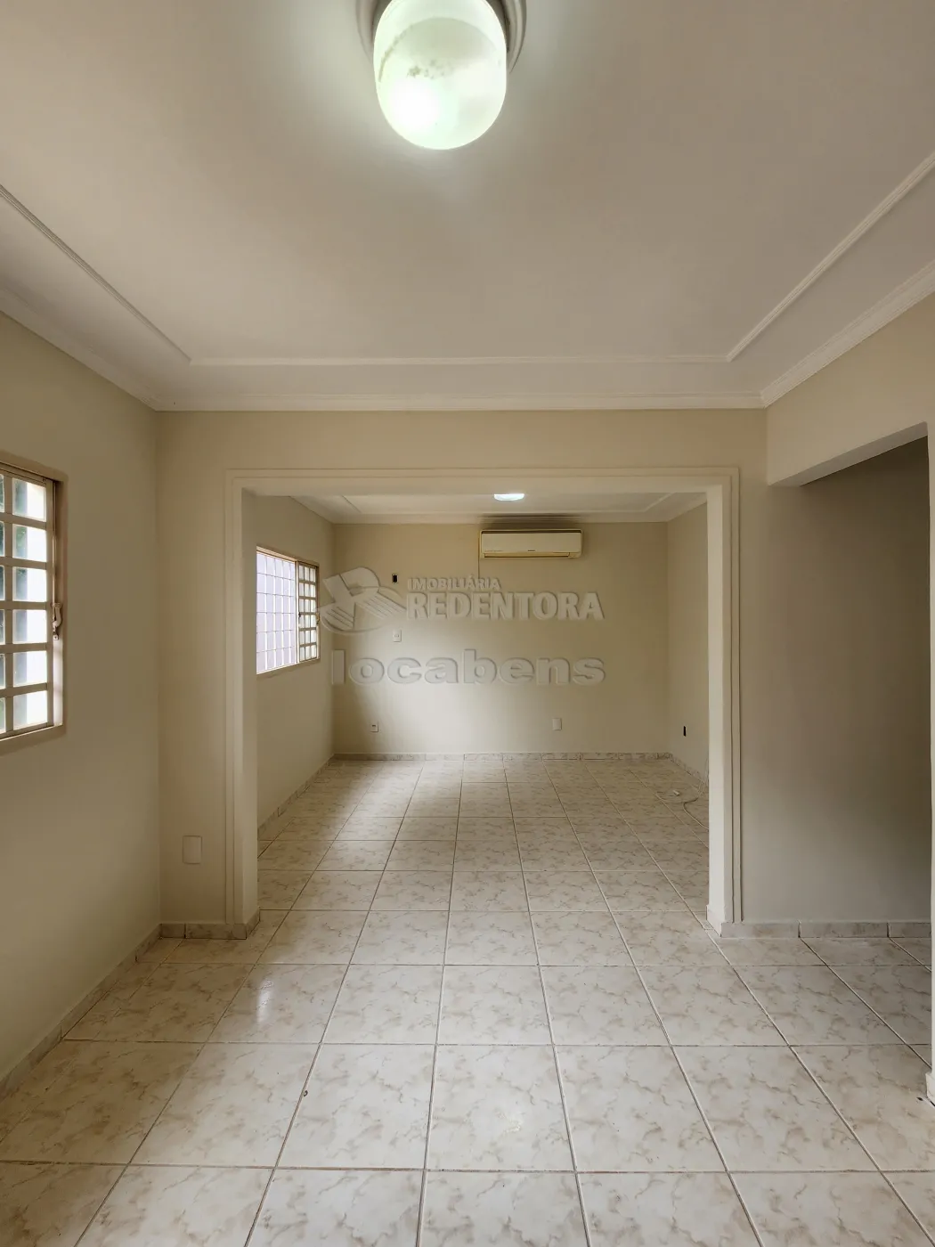 Alugar Casa / Padr&atilde;o em S&atilde;o Jos&eacute; do Rio Preto R$ 2.750,00 - Foto 2