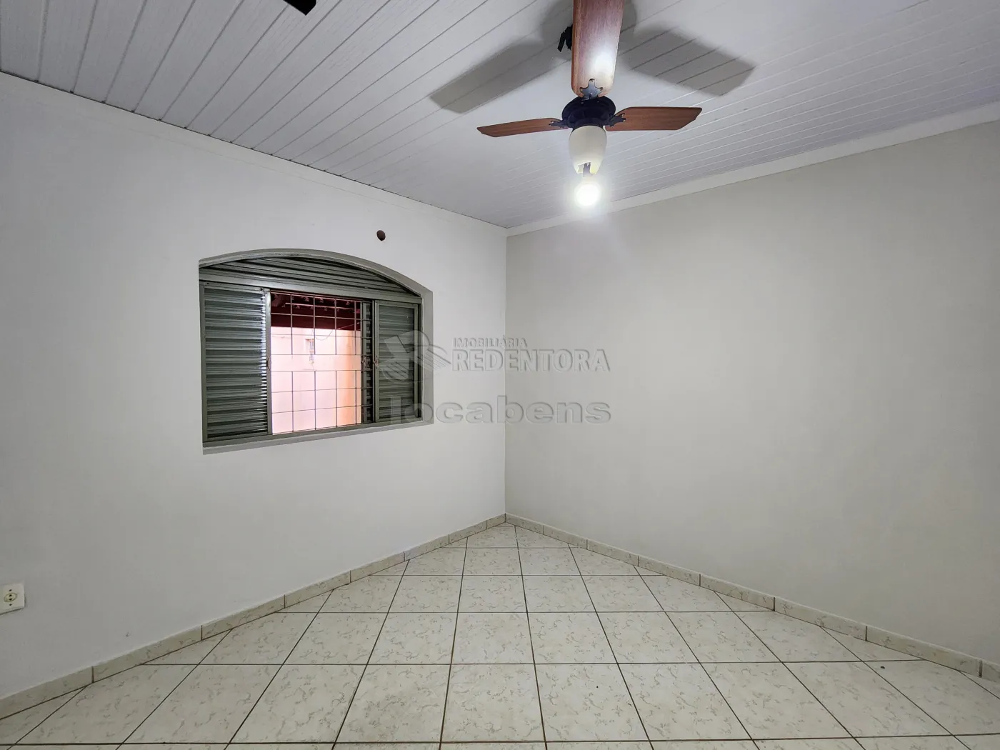 Alugar Casa / Padr&atilde;o em S&atilde;o Jos&eacute; do Rio Preto R$ 1.400,00 - Foto 6