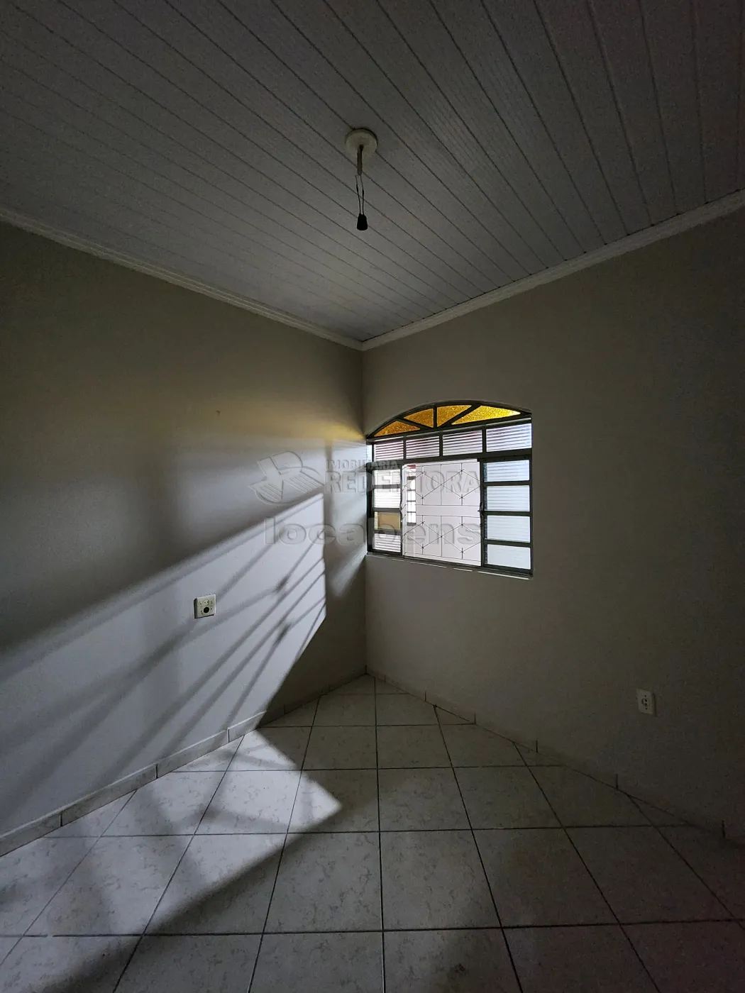 Alugar Casa / Padr&atilde;o em S&atilde;o Jos&eacute; do Rio Preto R$ 1.400,00 - Foto 9
