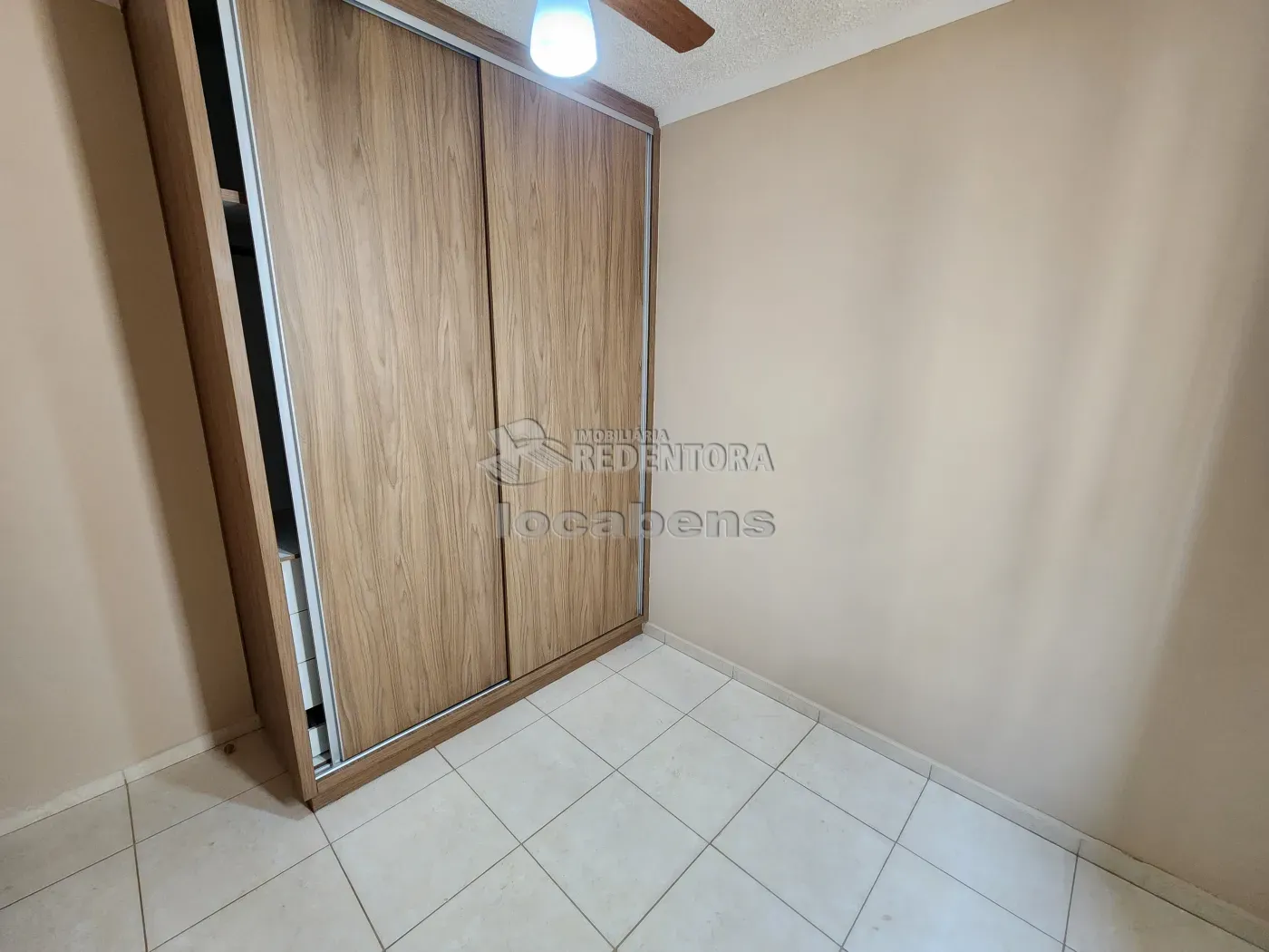 Alugar Apartamento / Padr&atilde;o em S&atilde;o Jos&eacute; do Rio Preto R$ 1.200,00 - Foto 8