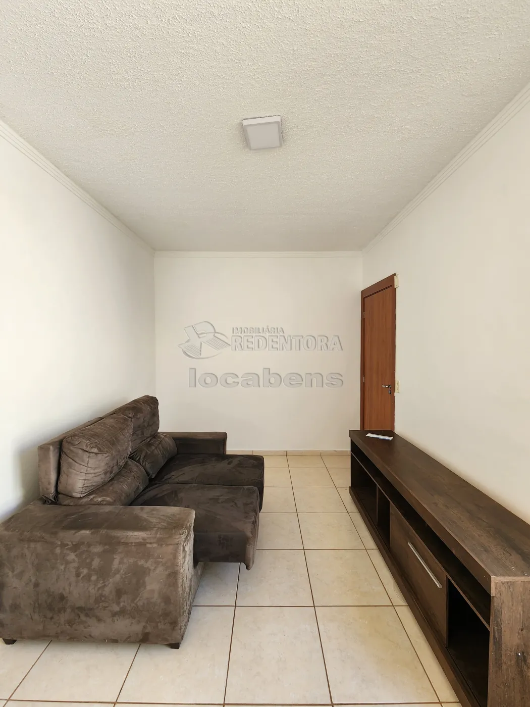 Alugar Apartamento / Padr&atilde;o em S&atilde;o Jos&eacute; do Rio Preto R$ 950,00 - Foto 2