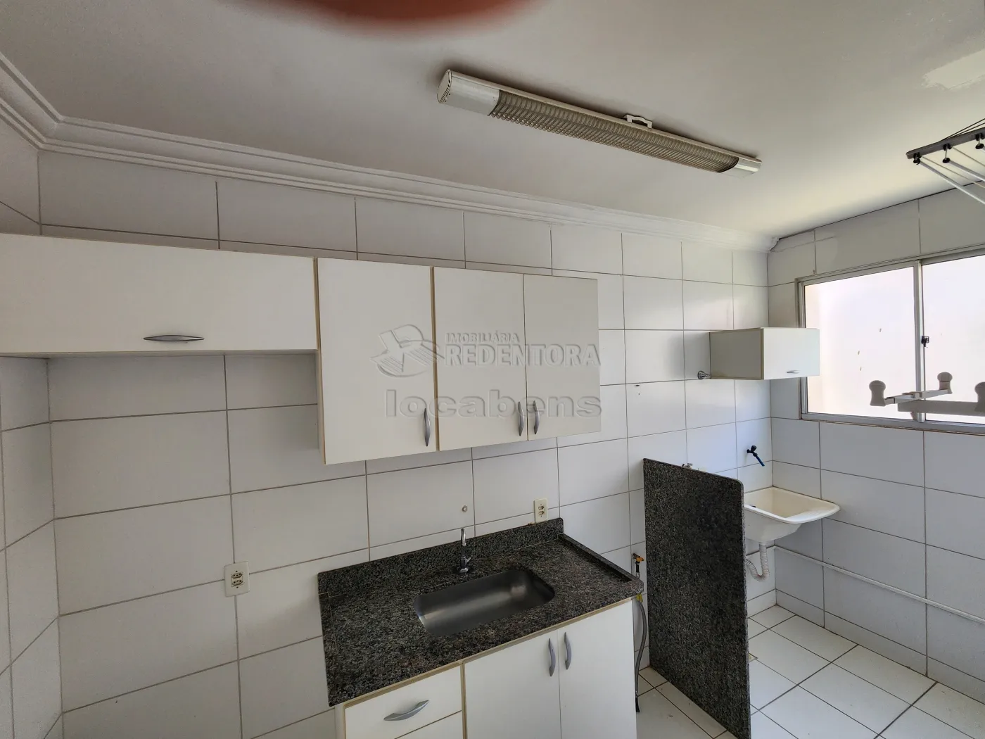 Alugar Apartamento / Padr&atilde;o em S&atilde;o Jos&eacute; do Rio Preto R$ 990,00 - Foto 3