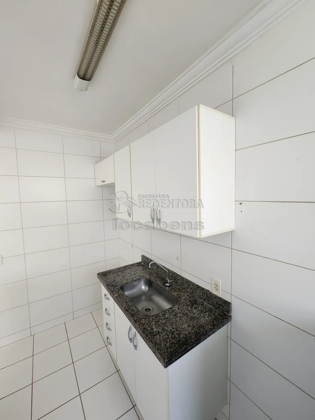 Alugar Apartamento / Padr&atilde;o em S&atilde;o Jos&eacute; do Rio Preto R$ 990,00 - Foto 5
